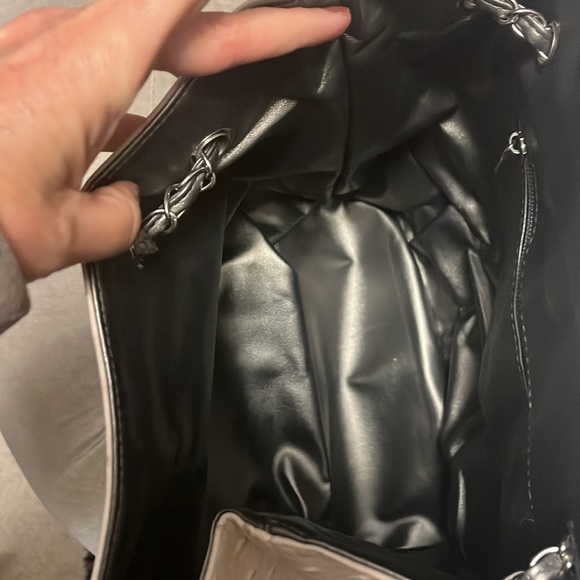 Laila bag with chain handles, zipper pocket, new - Picture 5 of 10